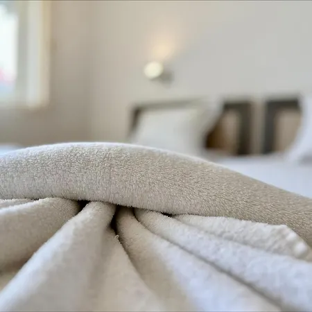 Sunny Hills - Menada