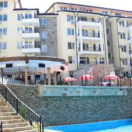 Sunny Hills - Menada Aparthotel