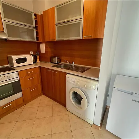 Sunny Hills - Menada Hotel de apartamente 3*