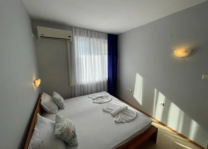 Sunny Hills - Menada