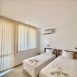 公寓式酒店 Sunny Hills - Menada 3*