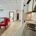Sunny Hills - Menada 公寓式酒店 3*